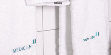 Handtücher im Badezimmer des Privita Wahlleistungszimmers