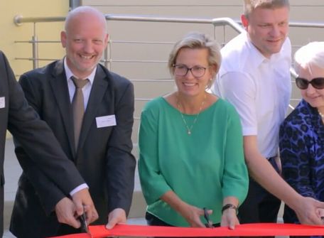 Gesundheitsministerin Barbara Klepsch weiht neues MEDICLIN MVZ in Bad Düben ein